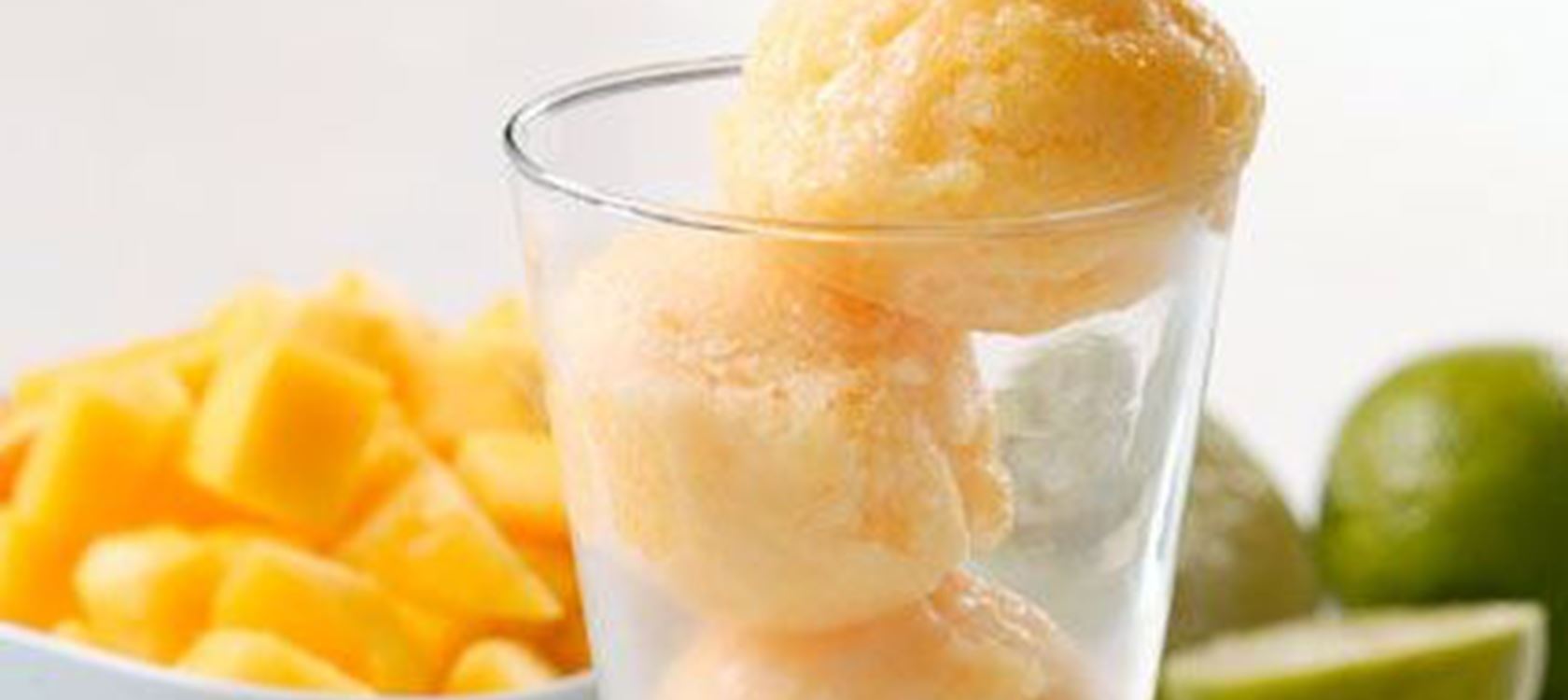 Mango-limesorbetti