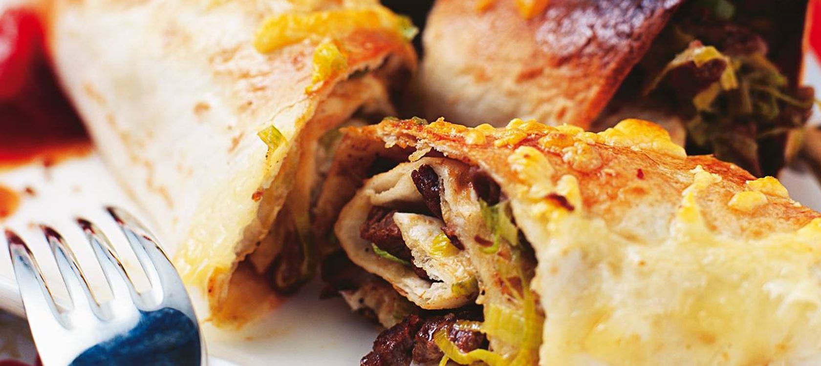 Enchiladat lihatäytteellä