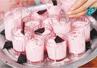 Pinkki suklaamousse