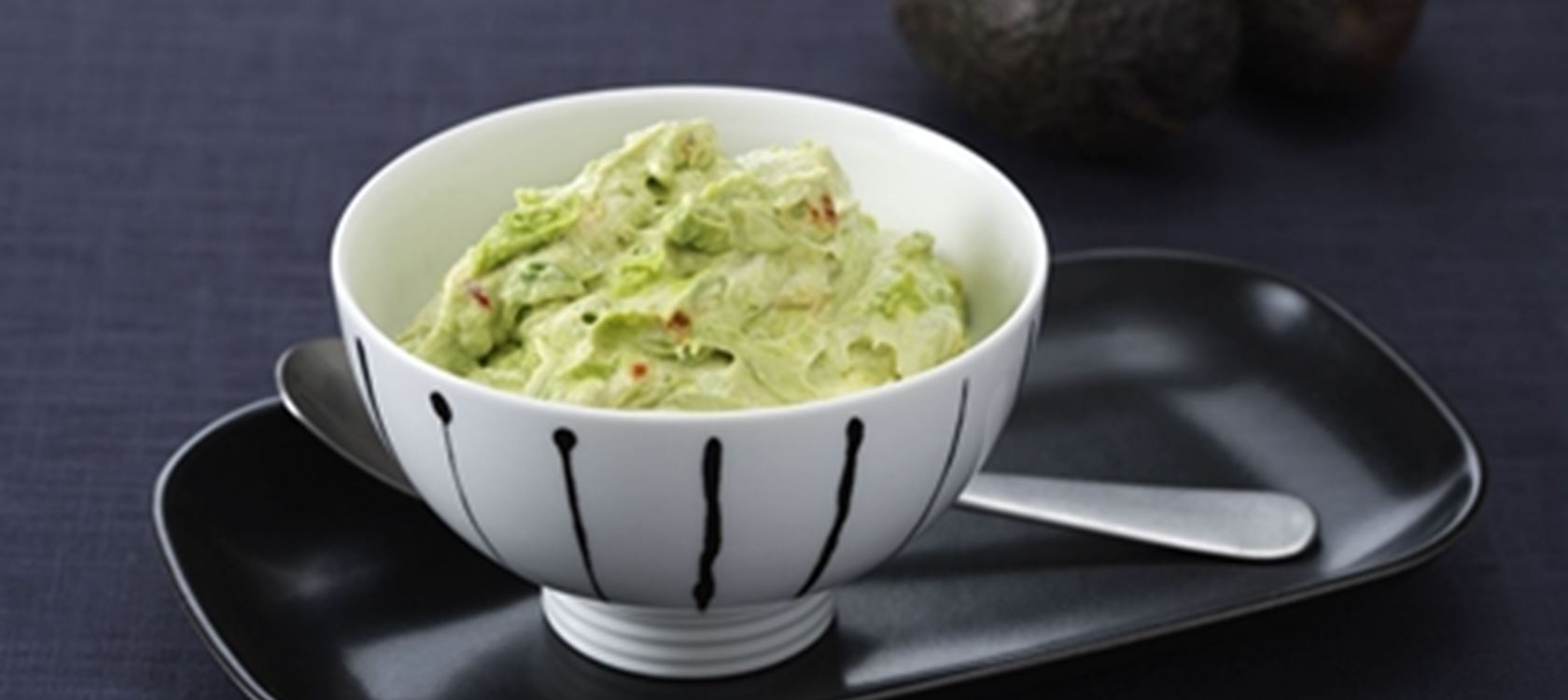 Tulinen guacamole