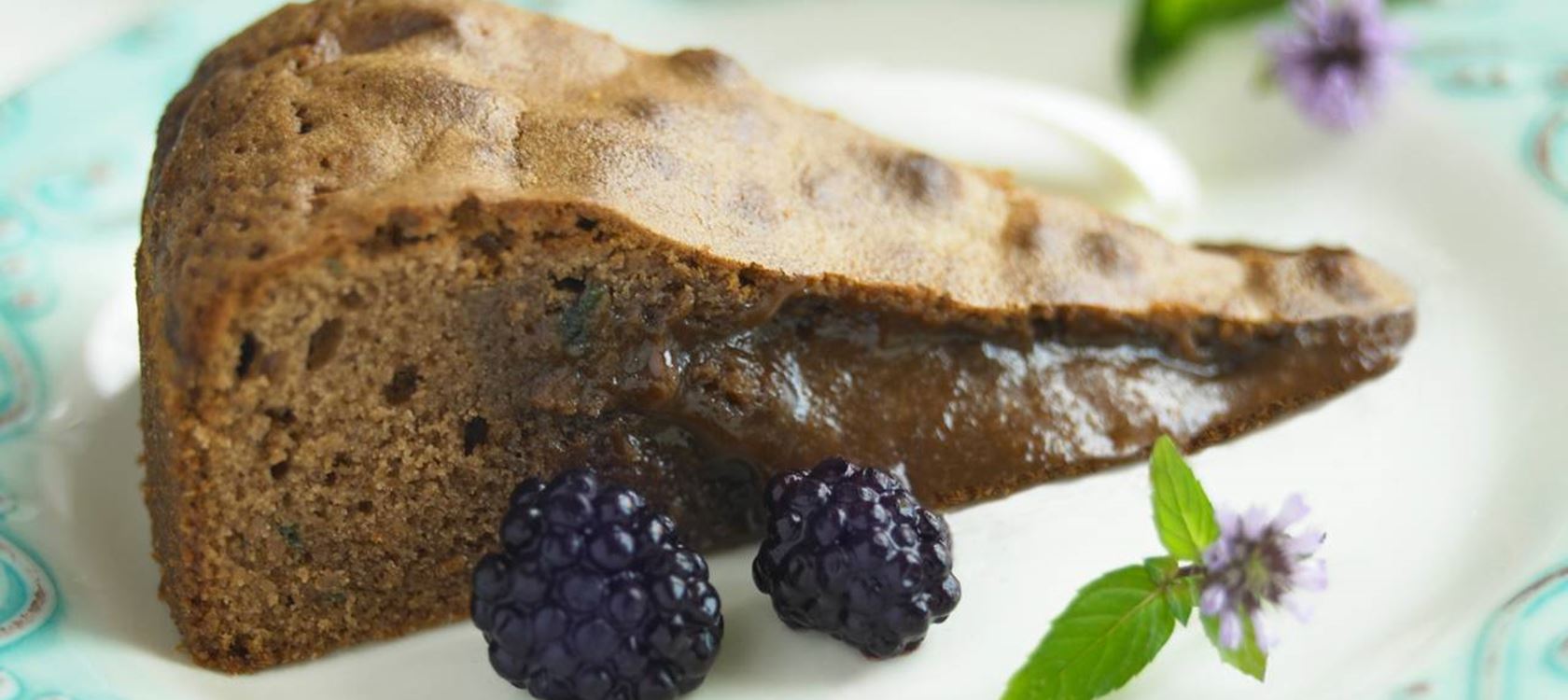 Vaalea mud cake mintulla
