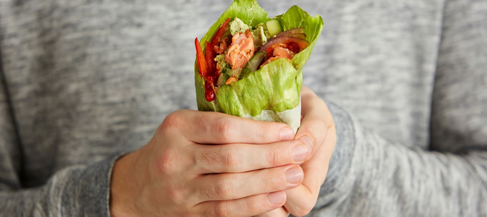 Salaatti-savulohiwrap