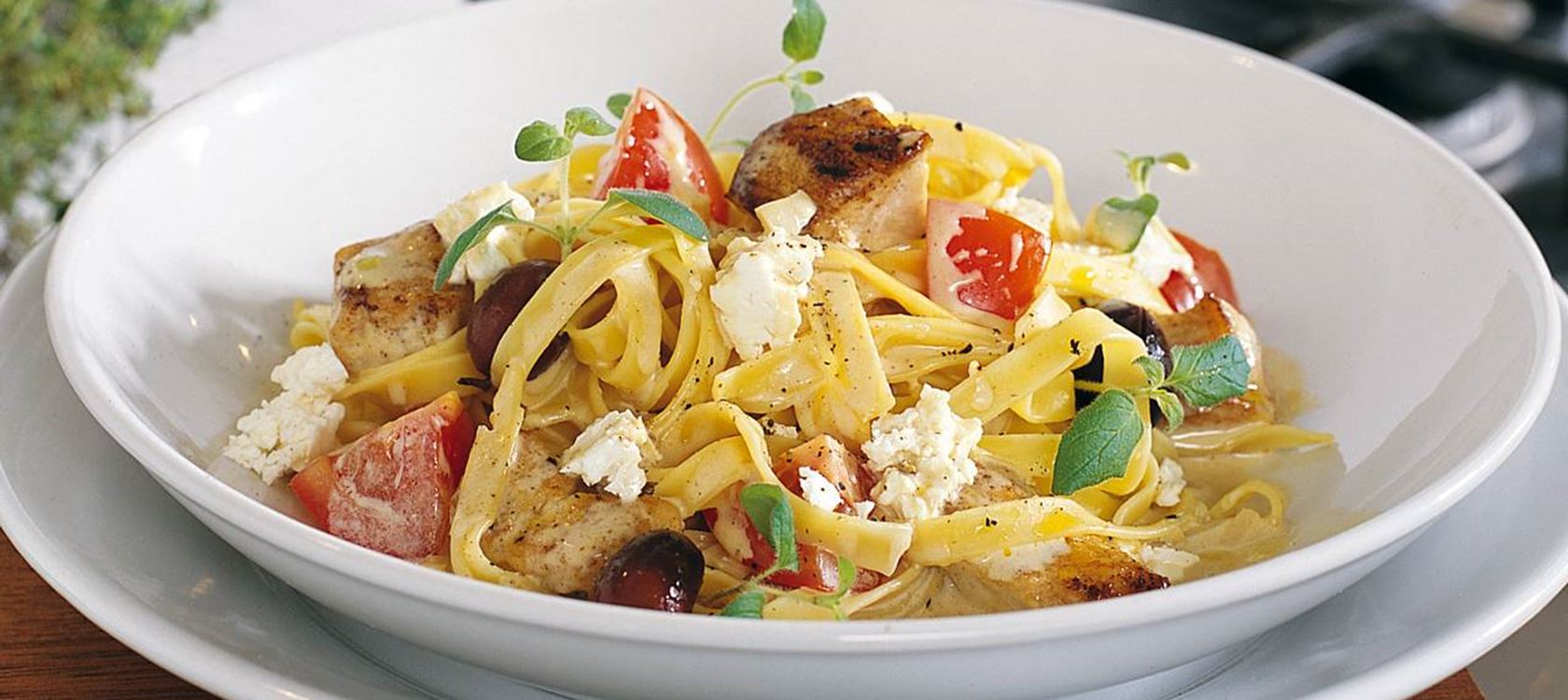 Välimerellinen-broileripasta