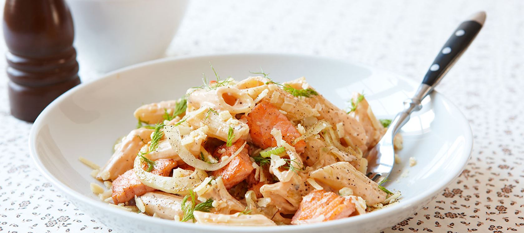 Fenkoli-lohipasta
