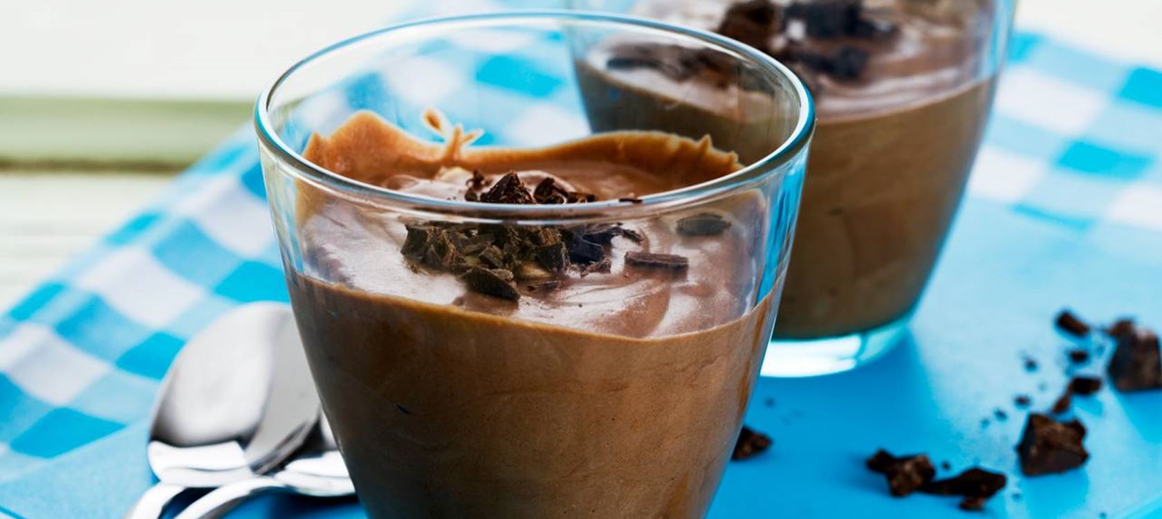 Suklaa-pähkinämousse