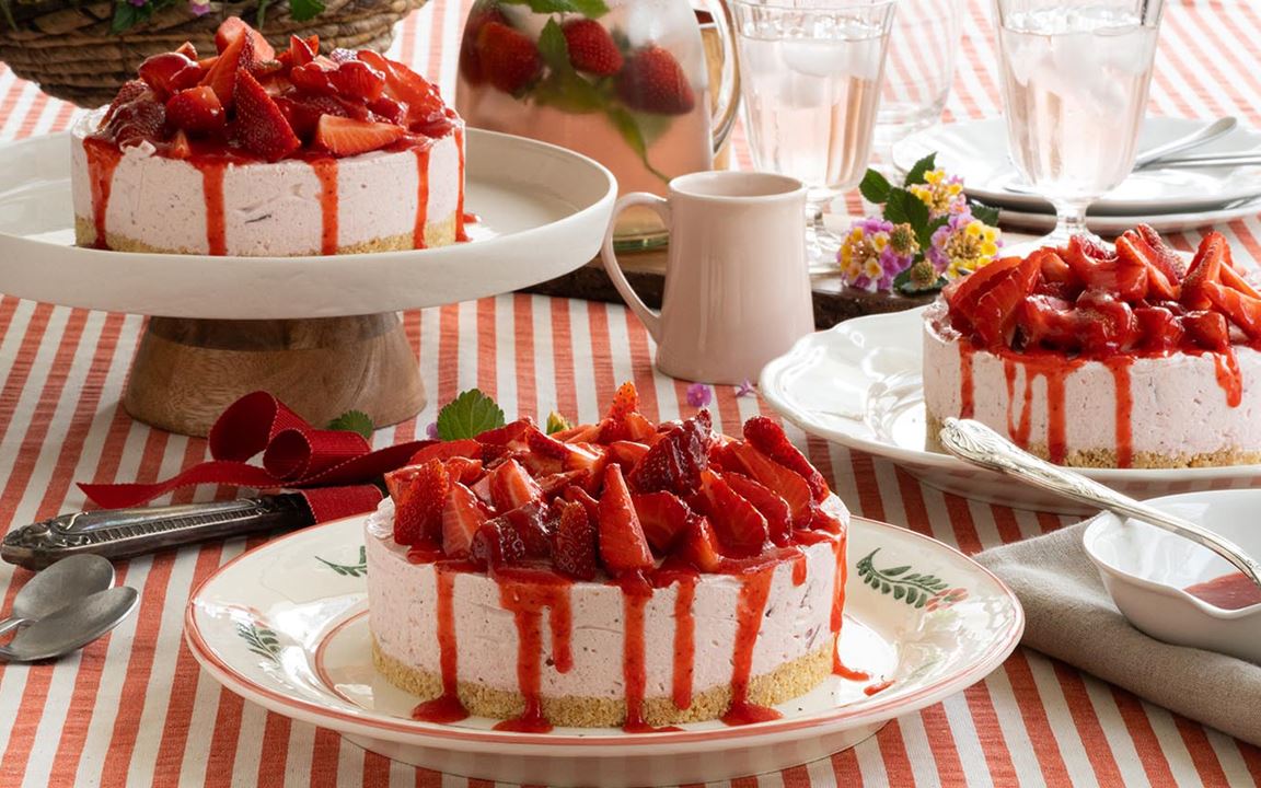 Cheesecake με κρέμα φράουλας