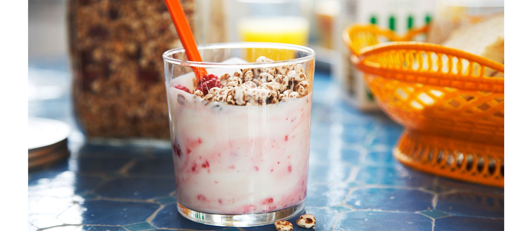 Lactosevrije yoghurt met frambozen en cruesli