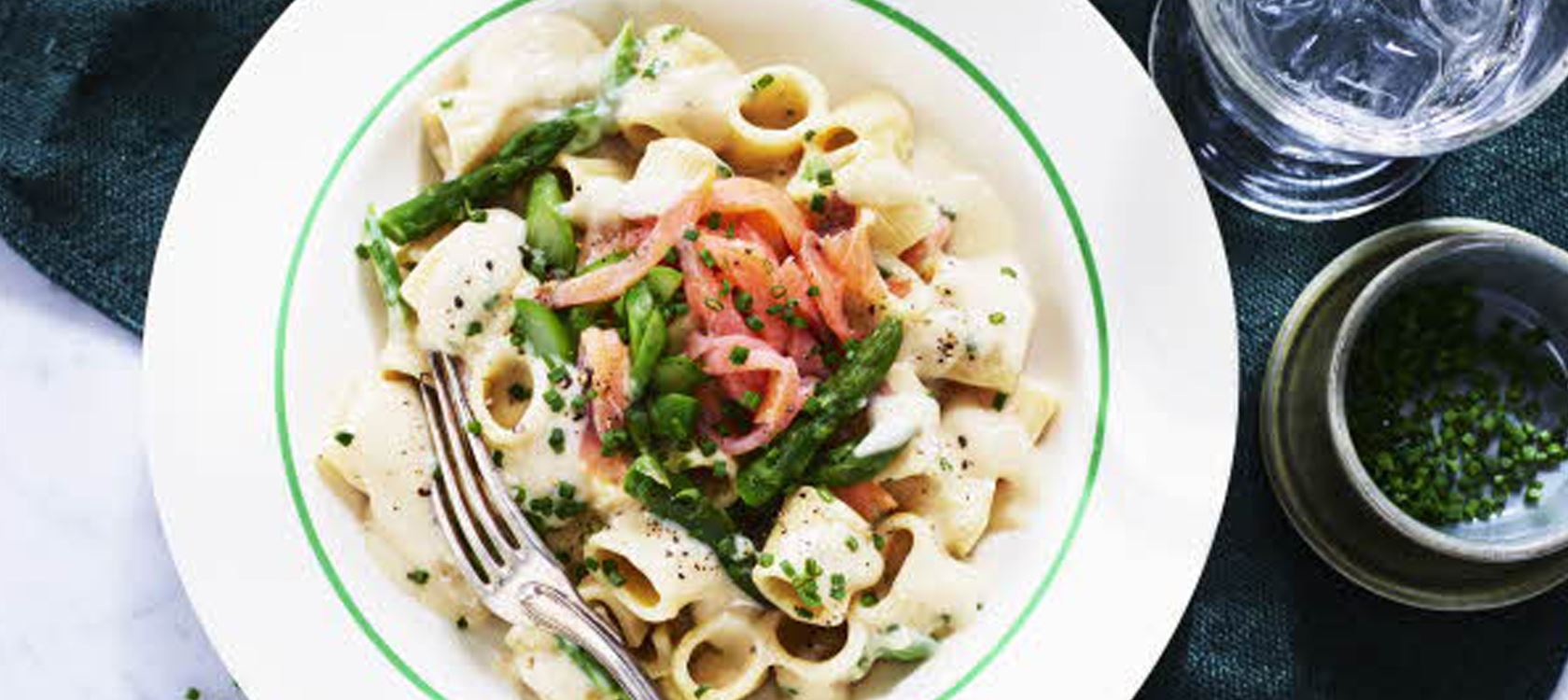 Lactosevrije pasta met zalm en asperges