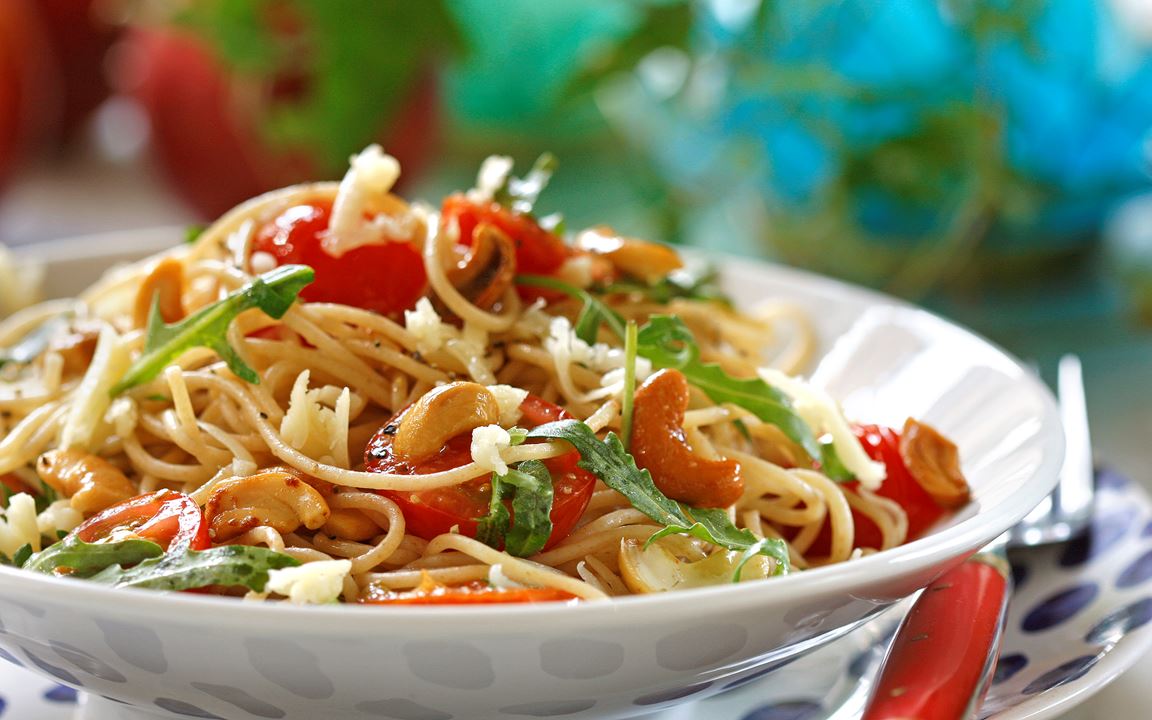 Tomatpasta med cashewnötter