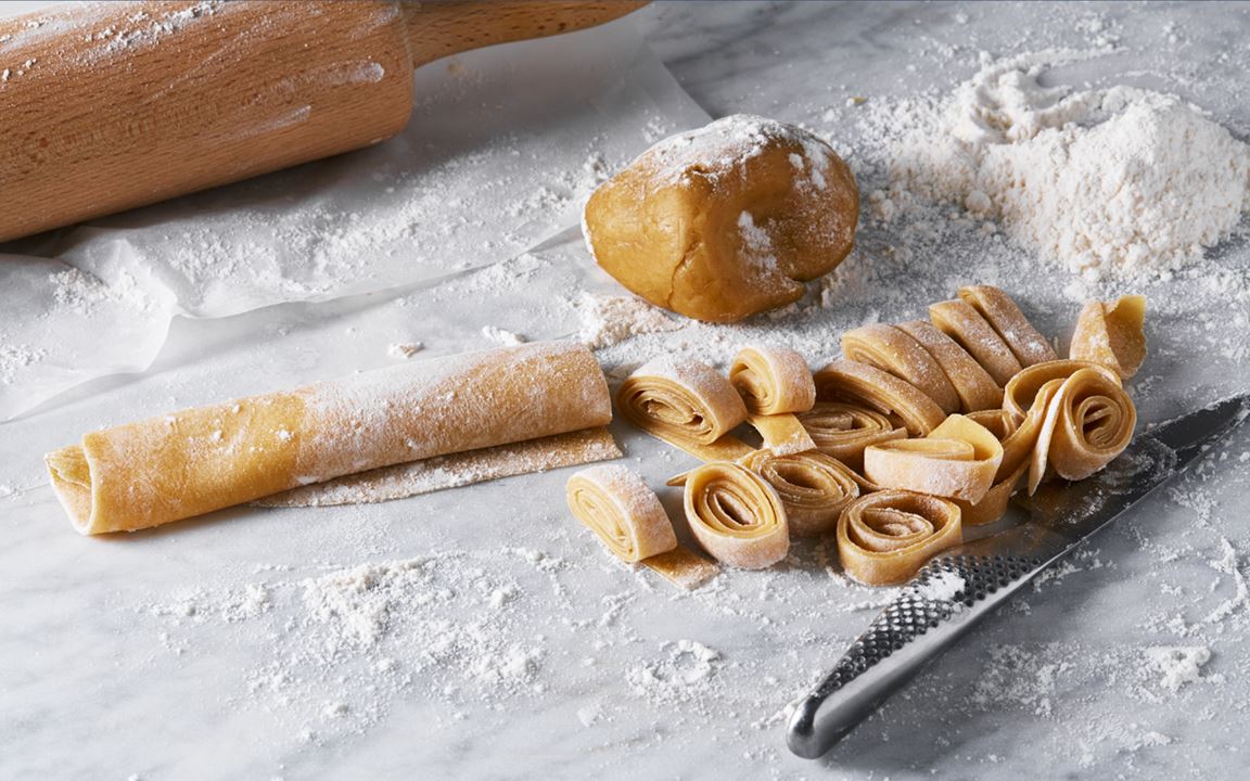 Hemgjord pasta