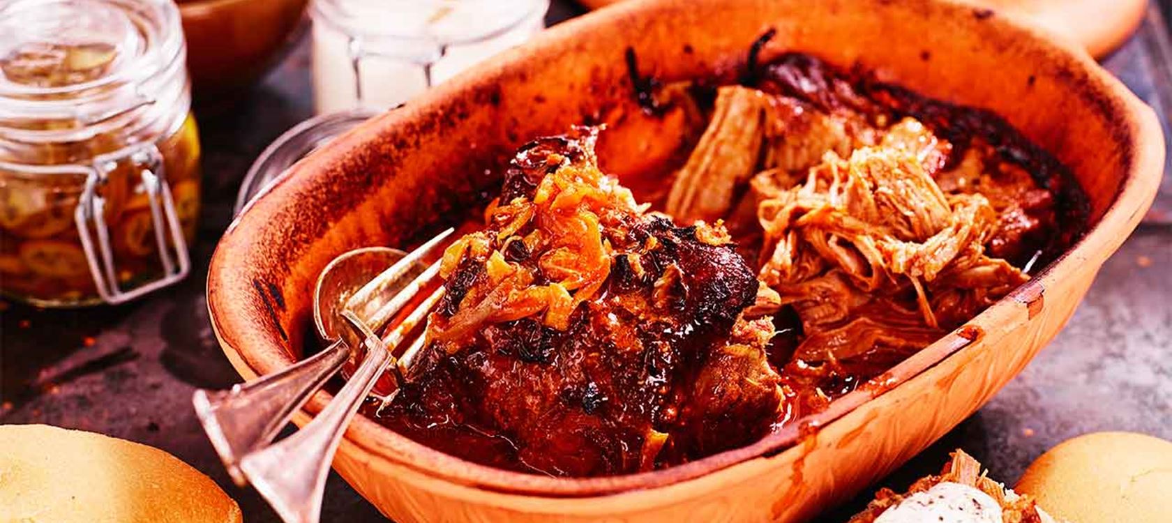 Pulled Pork I Lergryta Recept Arla pulled-pork-i-lergryta-recept-arla