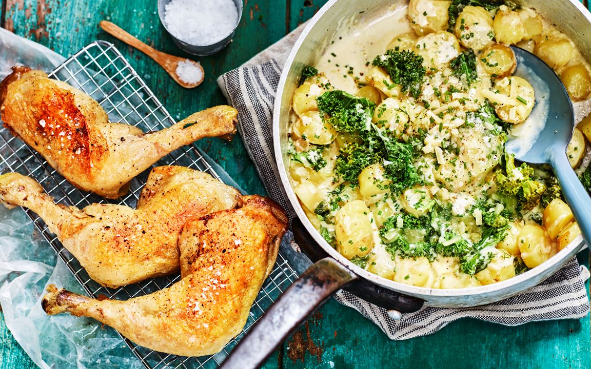 Kycklingklubbor med potatis- och grönkålspanna