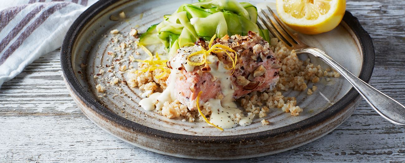 Nötpanerad lax med zucchinitagliatelle-image