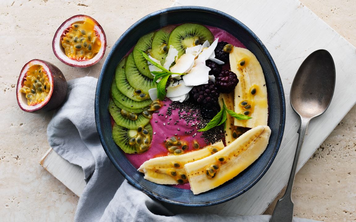 Smoothiebowl med björnbär