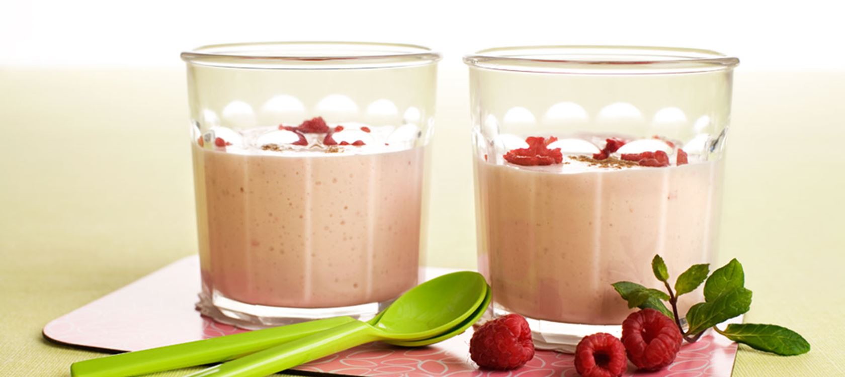 Snabb smoothie med smak av hallon