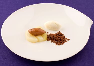 Päron med vanilj och hasselnötskräm