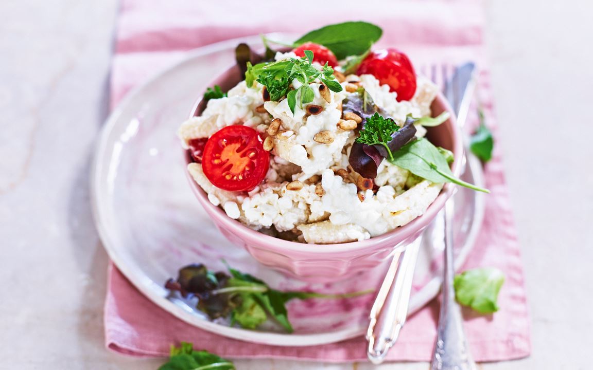 Pastasallad med hummus