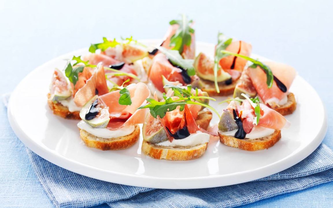 Crostini med lufttorkad skinka