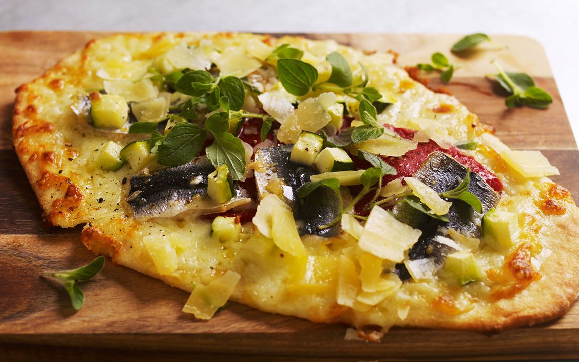 Pizzetta bianca med grillad paprika och sardiner