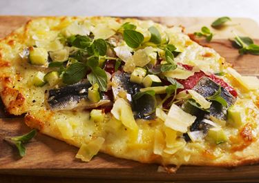 Pizzetta bianca med grillad paprika och sardiner
