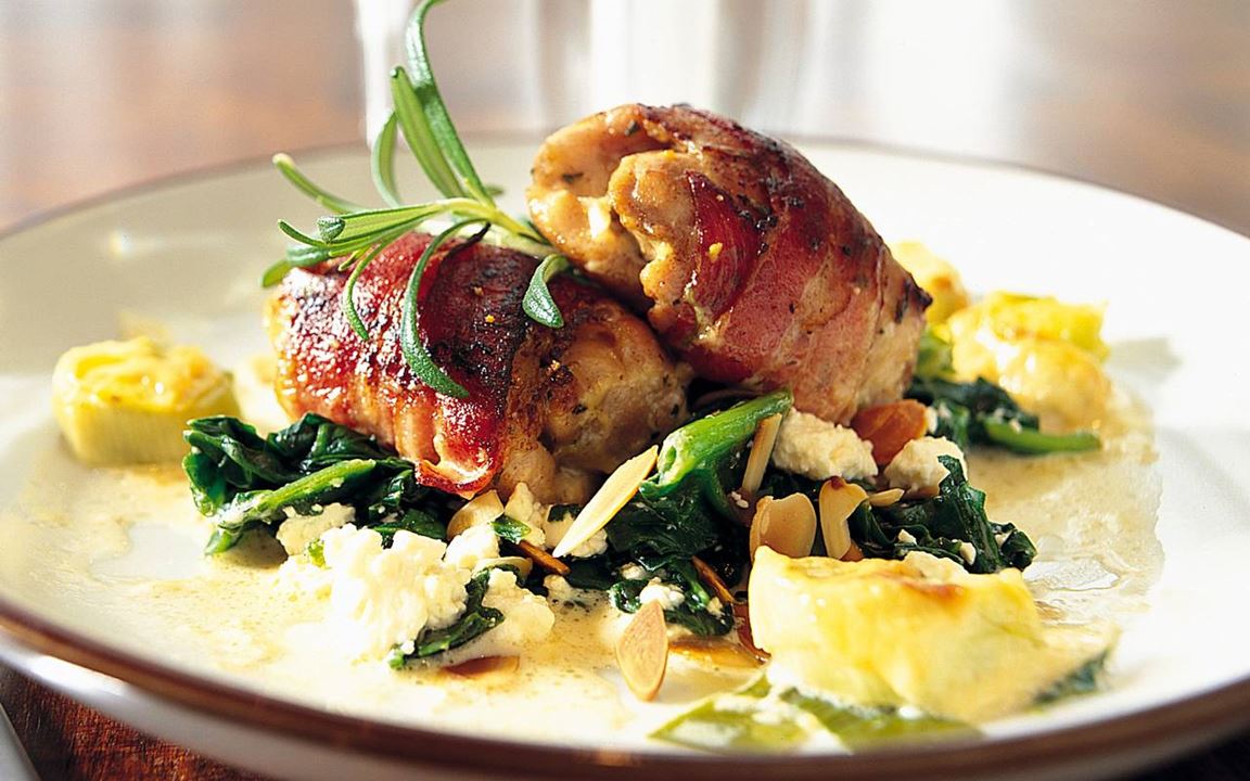 Rosmarinkyckling med bacon