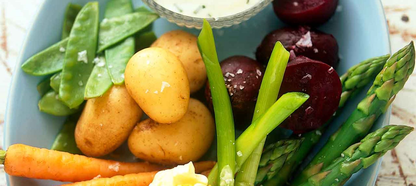Primörer med citronsmör och grön ostsås