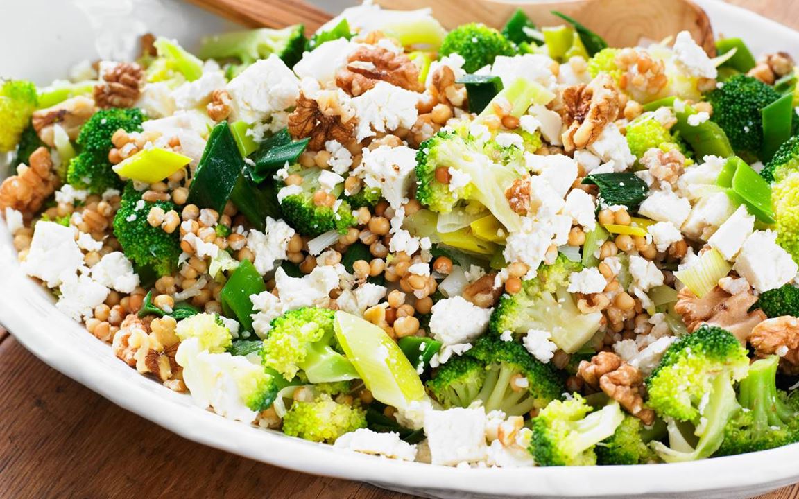 Ljummen broccolisallad med ost