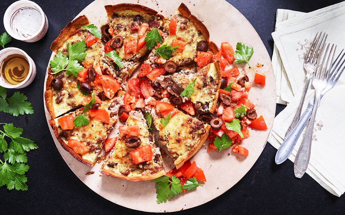 Köttfärspaj med oliver