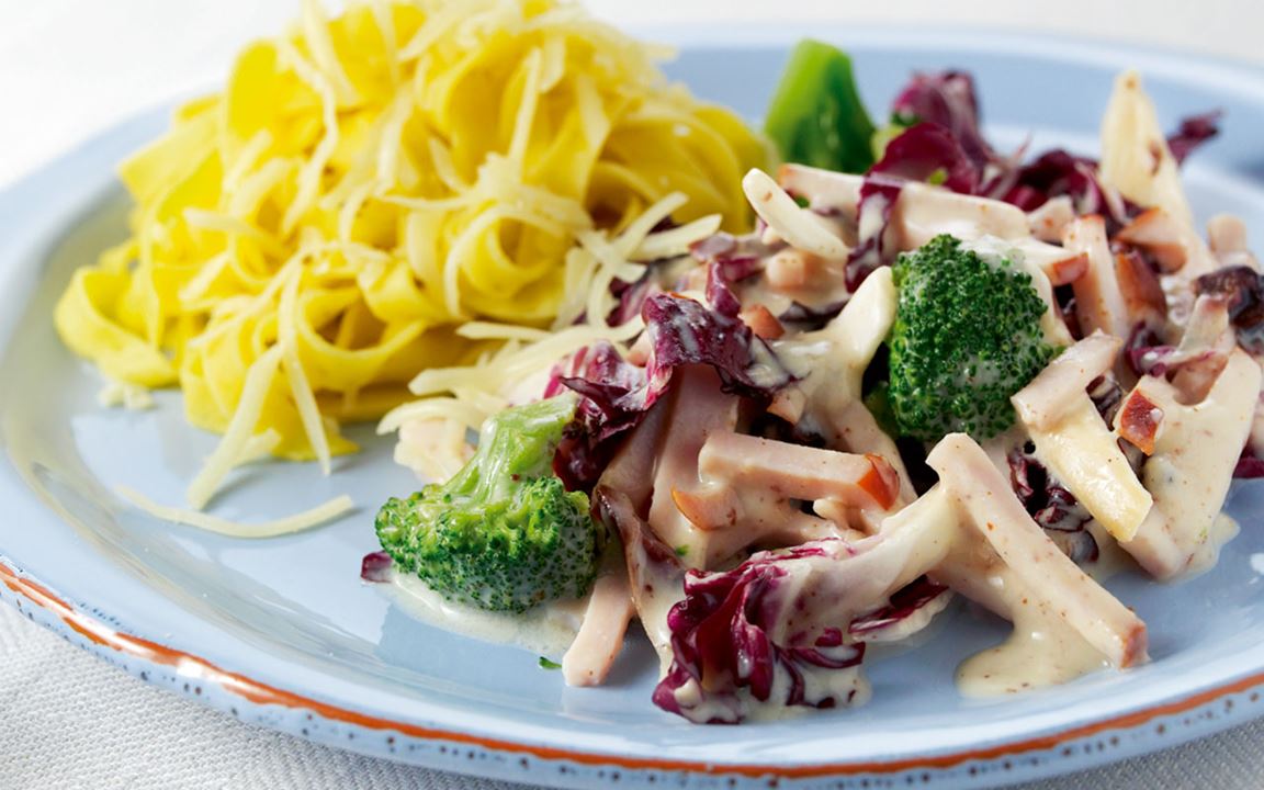 Broccolipasta med skinka