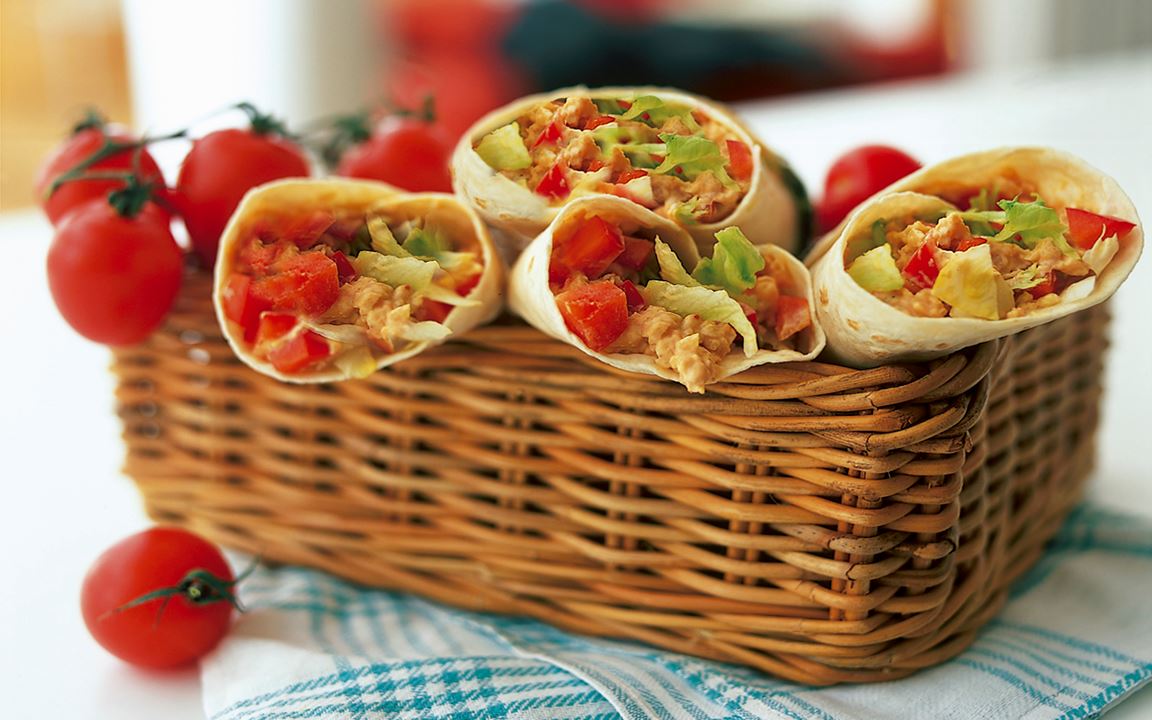 Vegetariska wraps med hummus