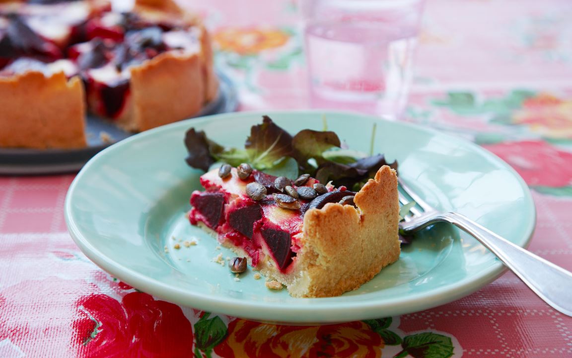 Getostpaj med rödbetor