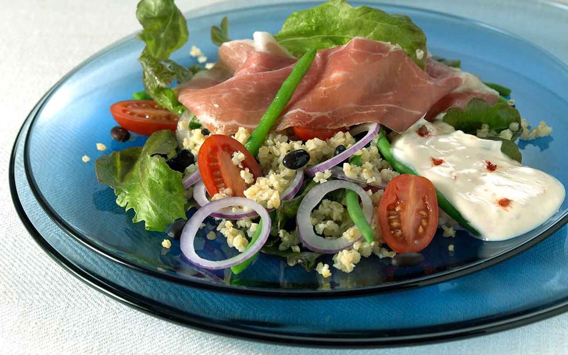 Bulgursallad med lufttorkad skinka