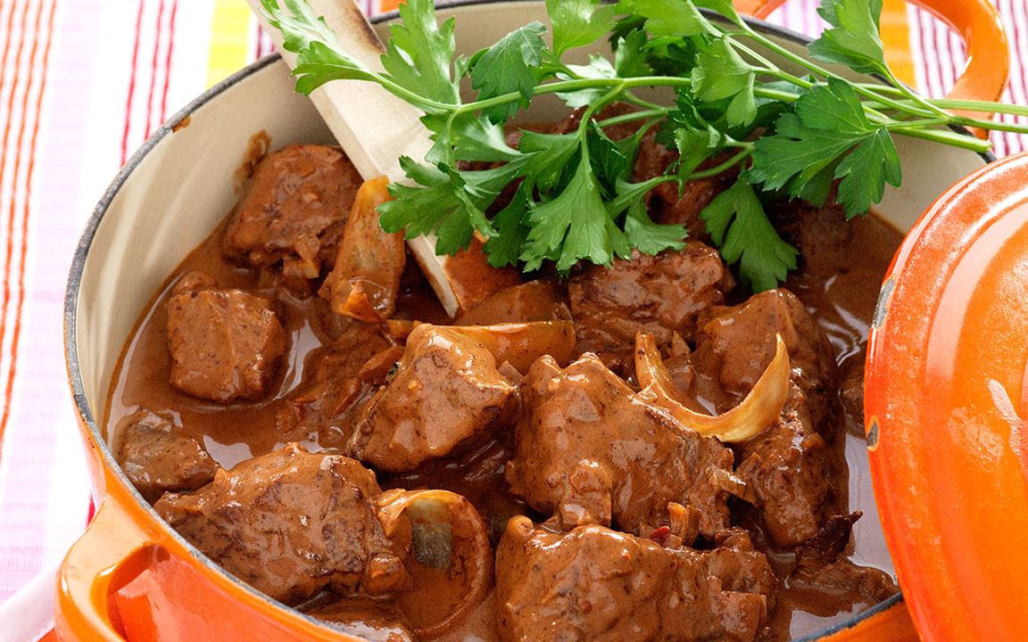Biffgryta med chili och choklad