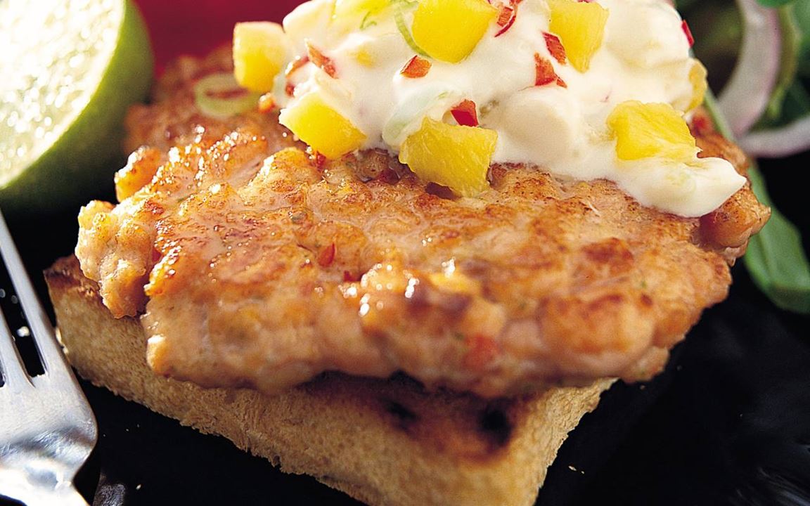 Laxburgare med mangosalsa