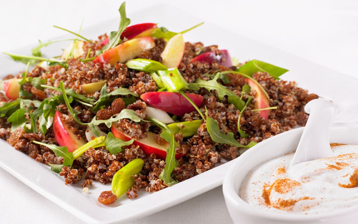 Äppelquinoa med kanelsås