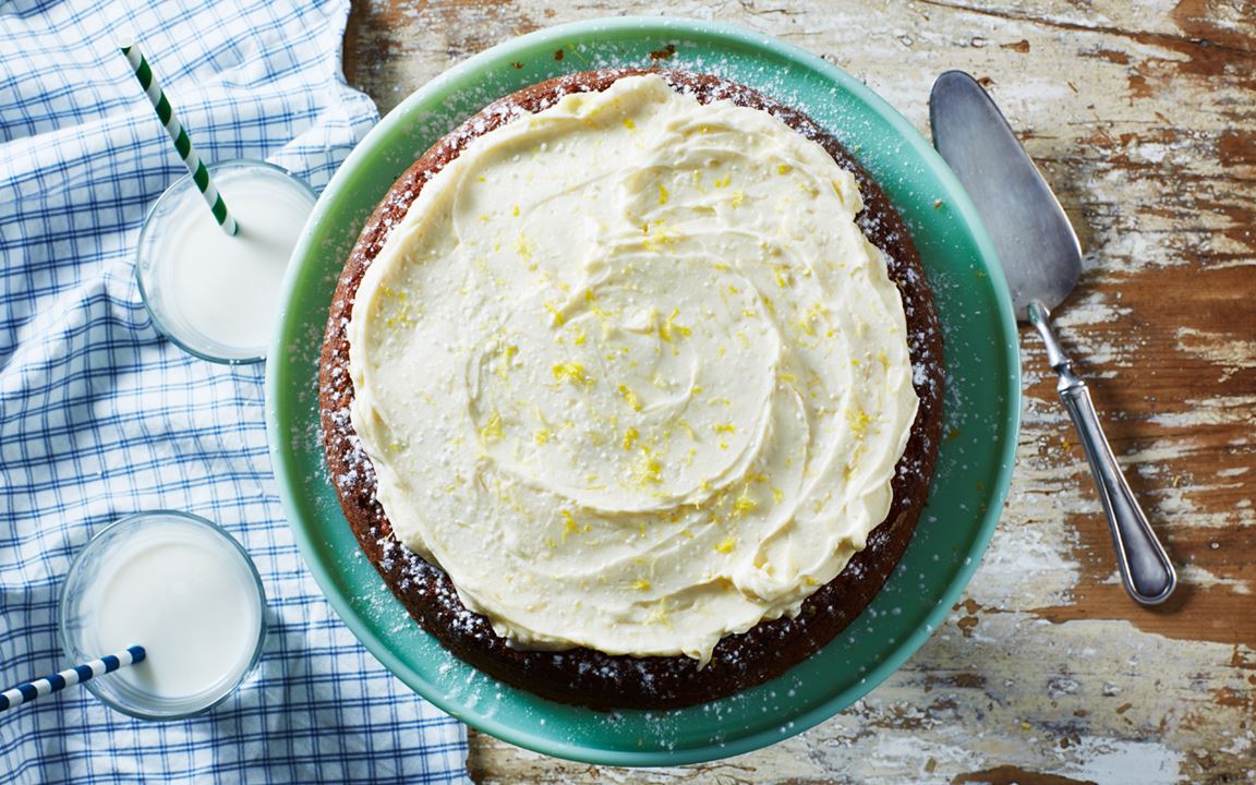 Zucchinikaka med ingefärsfrosting
