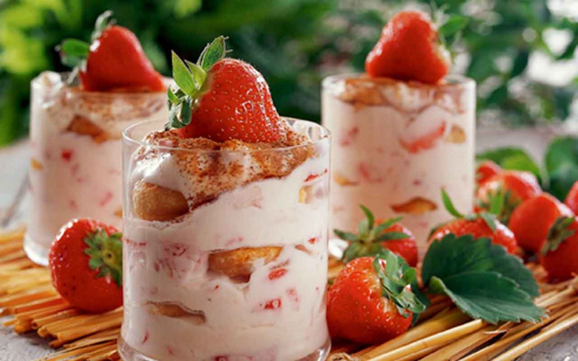 Jordgubbsdessert på italienska