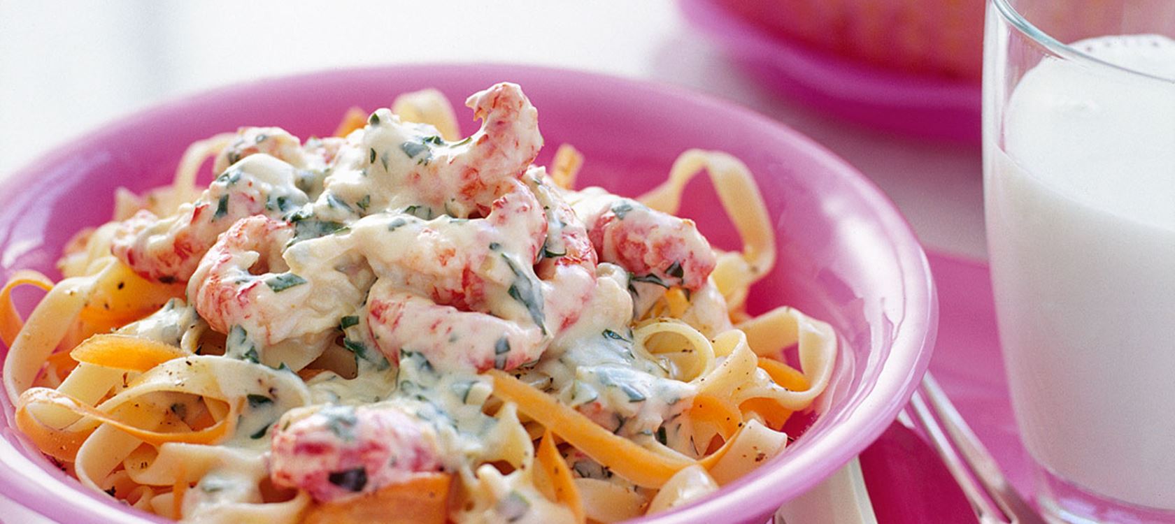 Morotspasta med kräftor
