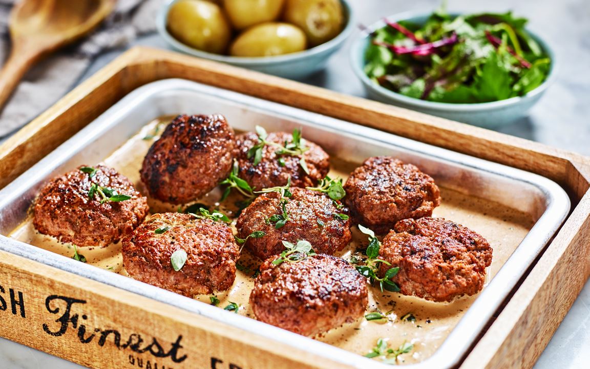 Köttfärsbiffar i timjansås