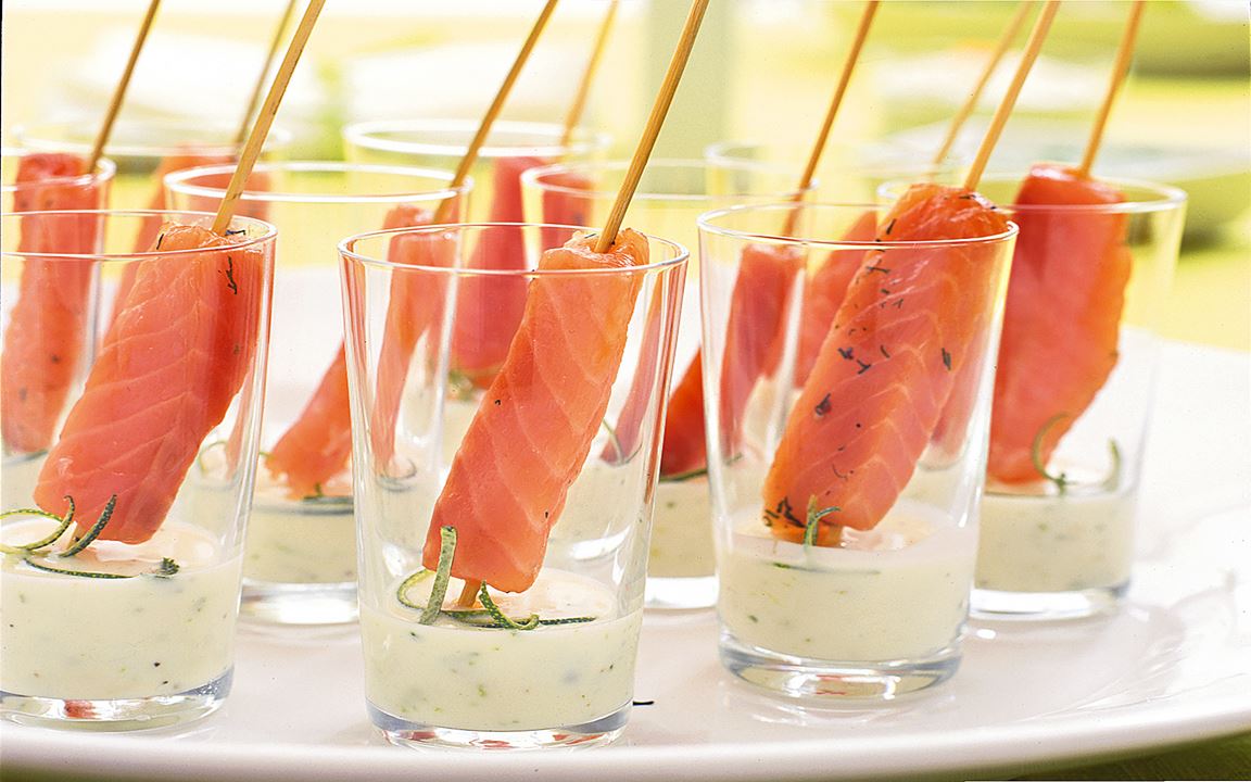 Gravad lax på spett med limesås