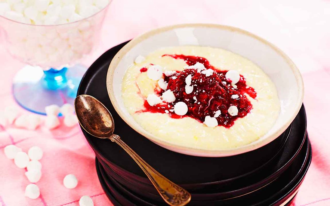 Mangodessert med hallonsås
