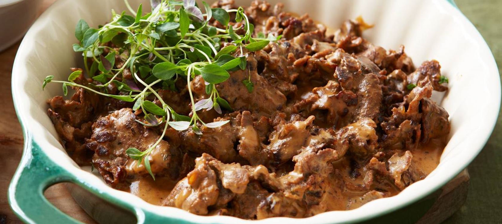 Ragu på vilt med rönnbär