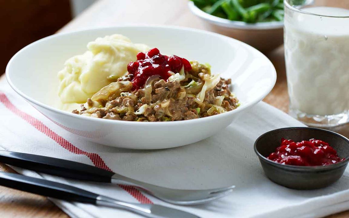 Köttfärssås med vitkål