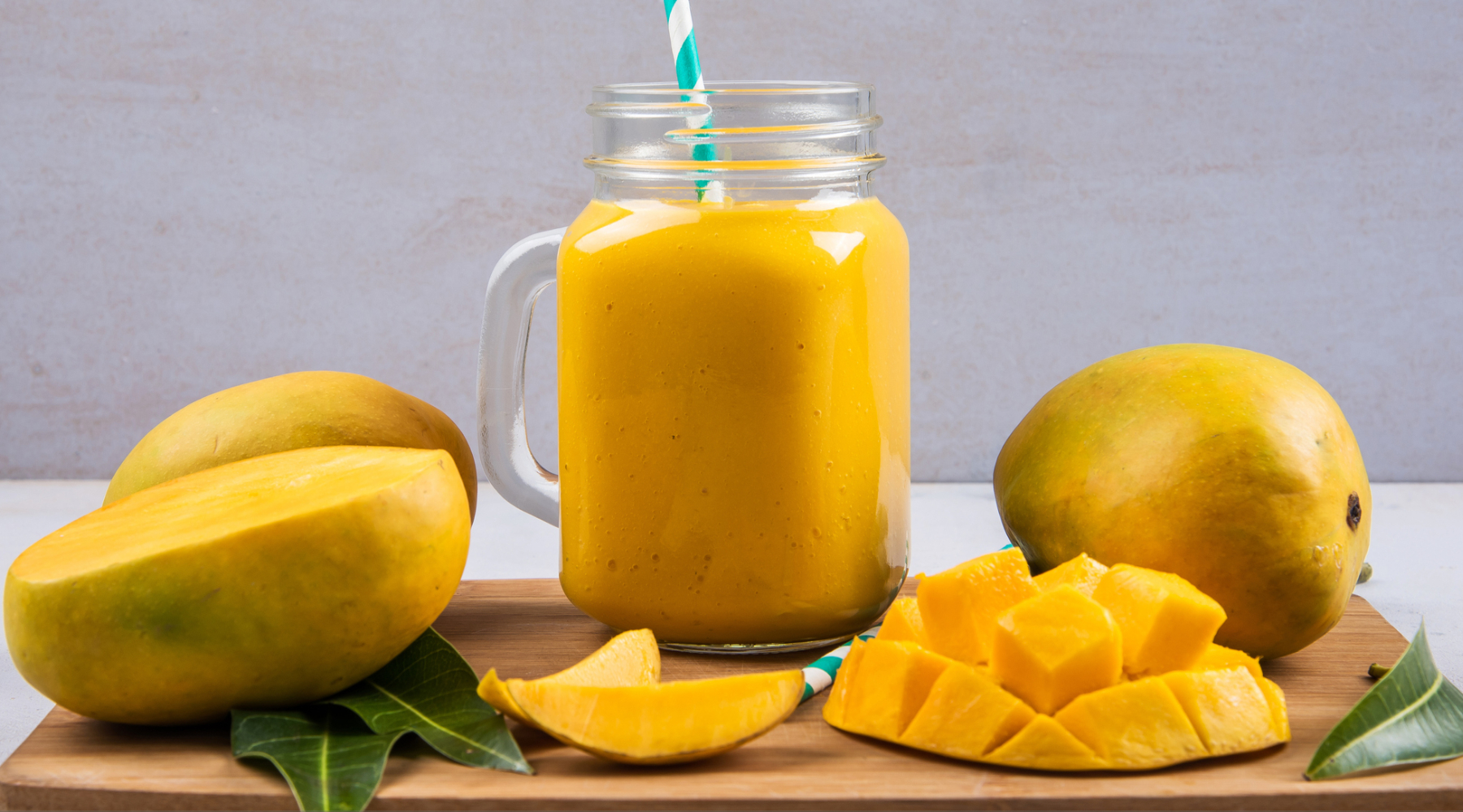 Mango Smoothie Green Juice - Recipe | Arla UK