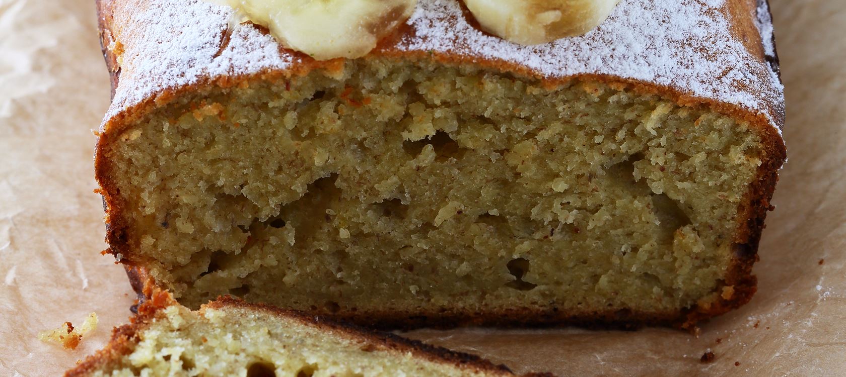 Banana and walnut loaf cake