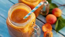 Smoothie with mango and apricot