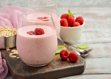 Smoothie with Cottage Cheese and Raspberries