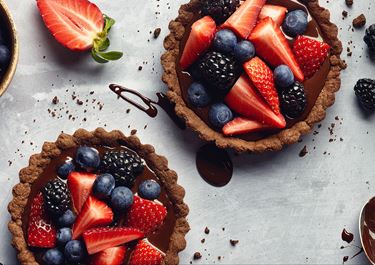 Creamy Chocolate Tart with Fresh Berries