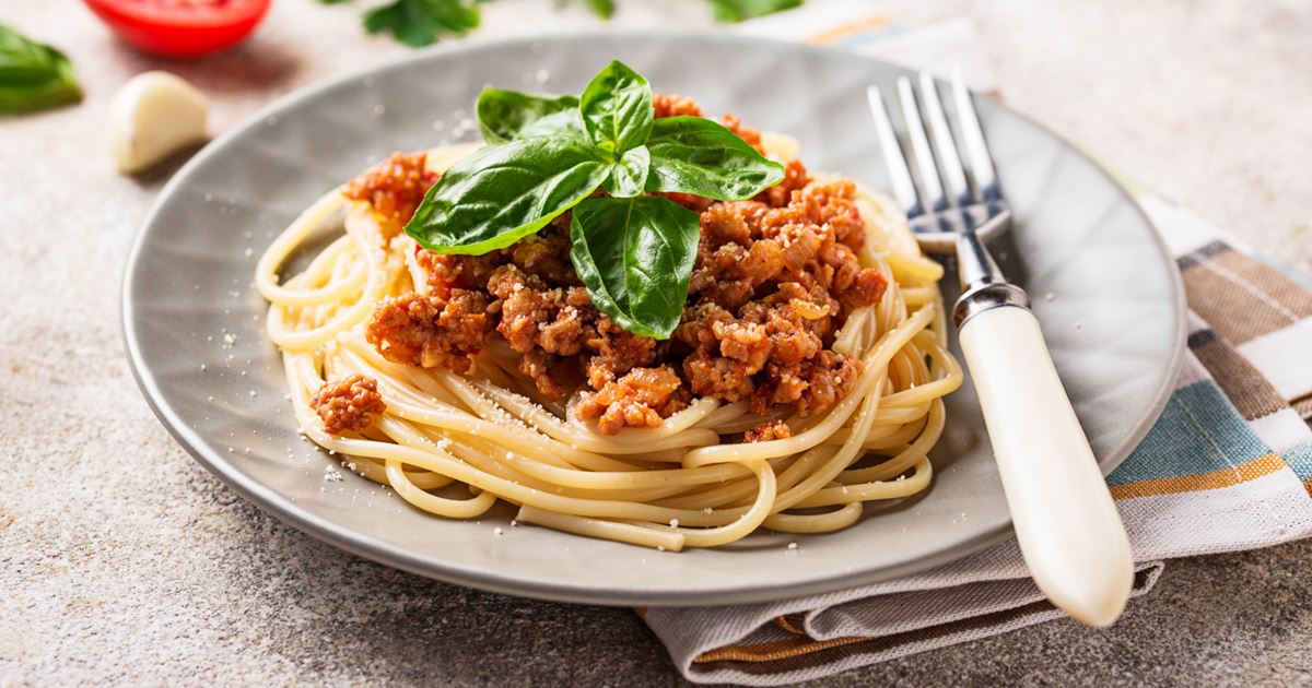 Speedy Spaghetti Bolognese Recipe Arla Uk Speedy Spaghetti Bolognese Recipe Arla Uk