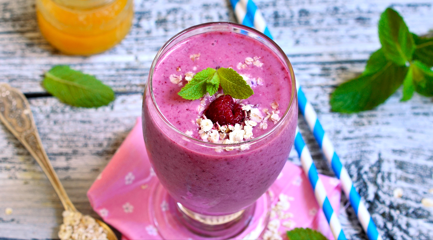 Raspberry Smoothie Recipe | Arla UK